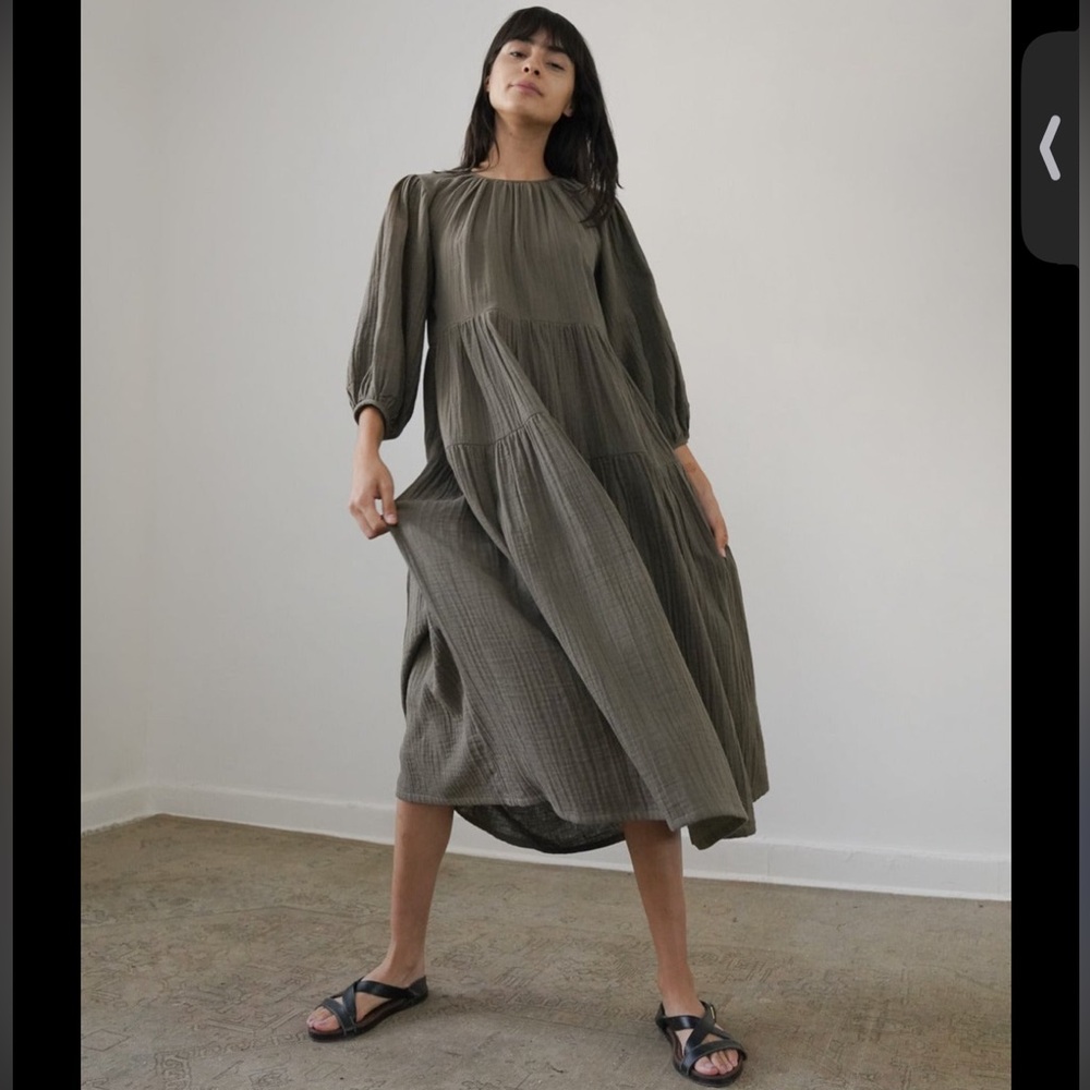 Women's Olive Midi Tiered Dress with Balloon Sleeves - Picture 2 of 9